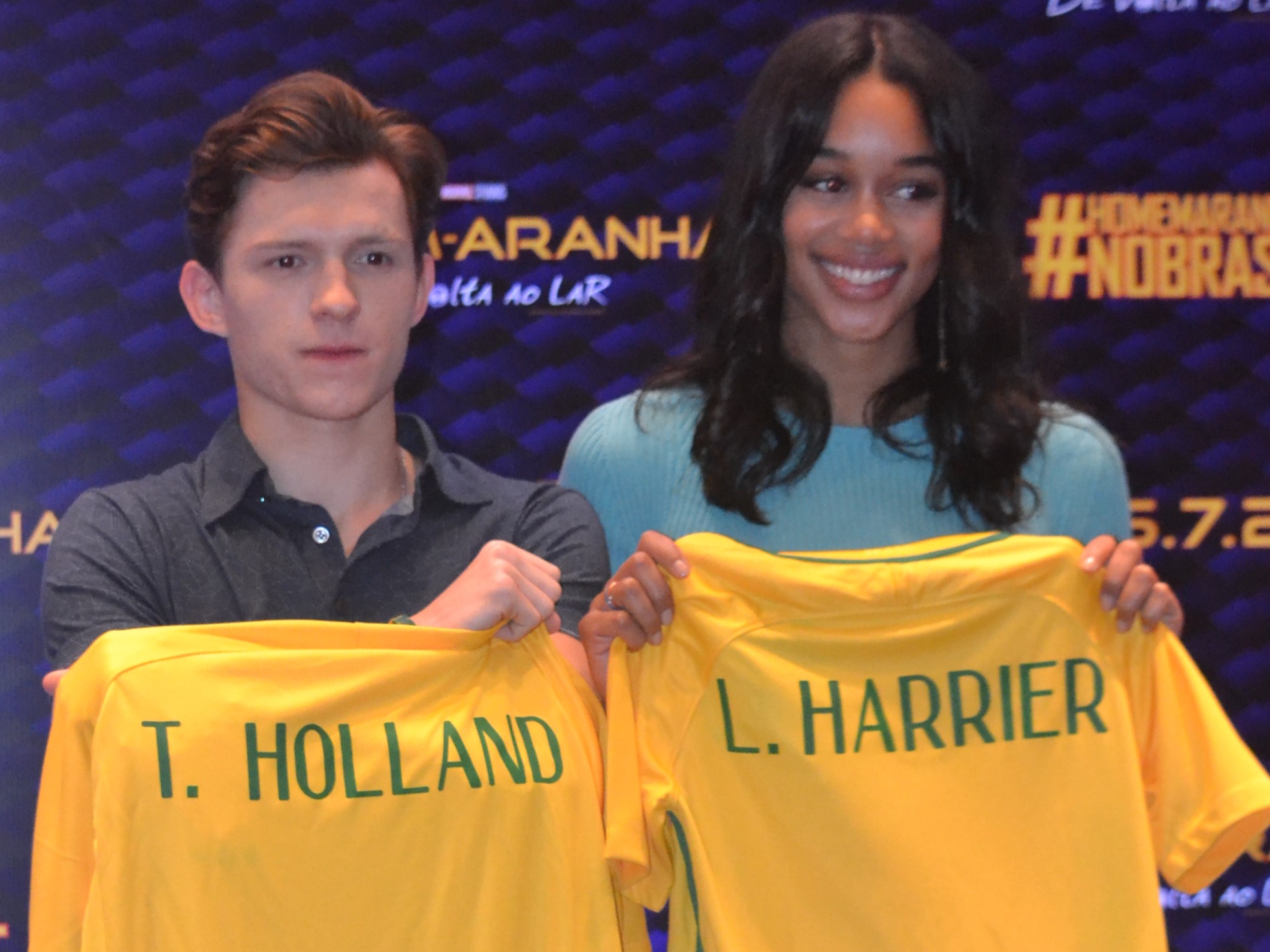 Tom Holland e Laura Harrier vêm ao Brasil para divulgar Homem-Aranha: De Volta ao Lar